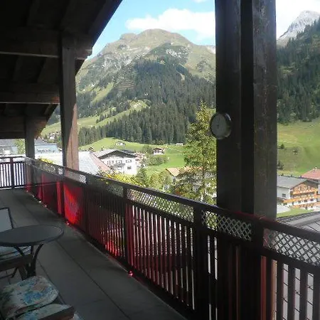 Hasenfluh Guest house Lech am Arlberg